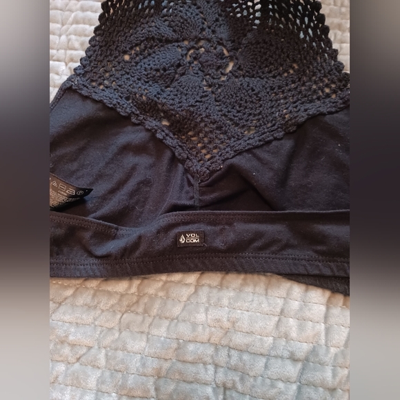 Volcom crop/ halter - Picture 4 of 4